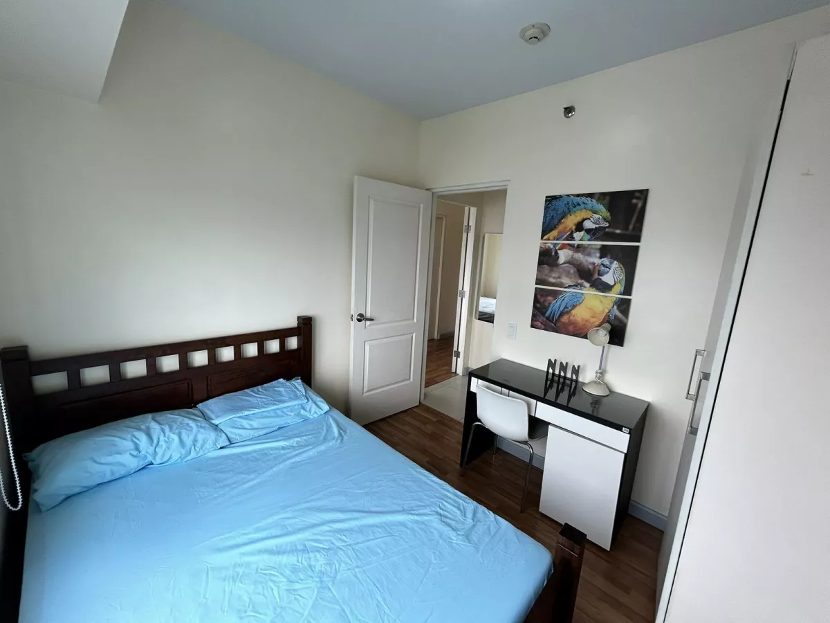 Overlooking 2BR unit in Aston at Two Serendra09