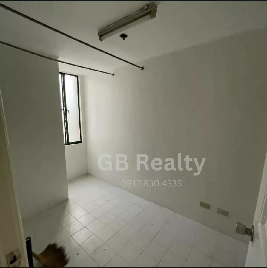 "Le Triomphe, Salcedo Village, Makati 2-Bedroom For Lease"07