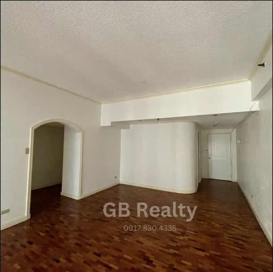 "Le Triomphe, Salcedo Village, Makati 2-Bedroom For Lease"09