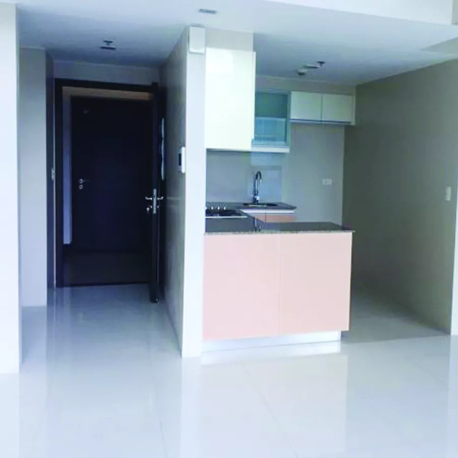 Eastwood - Spacious 2 Bedroom Condo w/ parking for Rent at Quezon City07