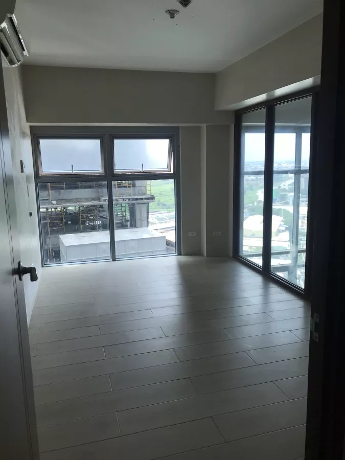 Eastwood - Spacious 2 Bedroom Condo w/ parking for Rent at Quezon City08
