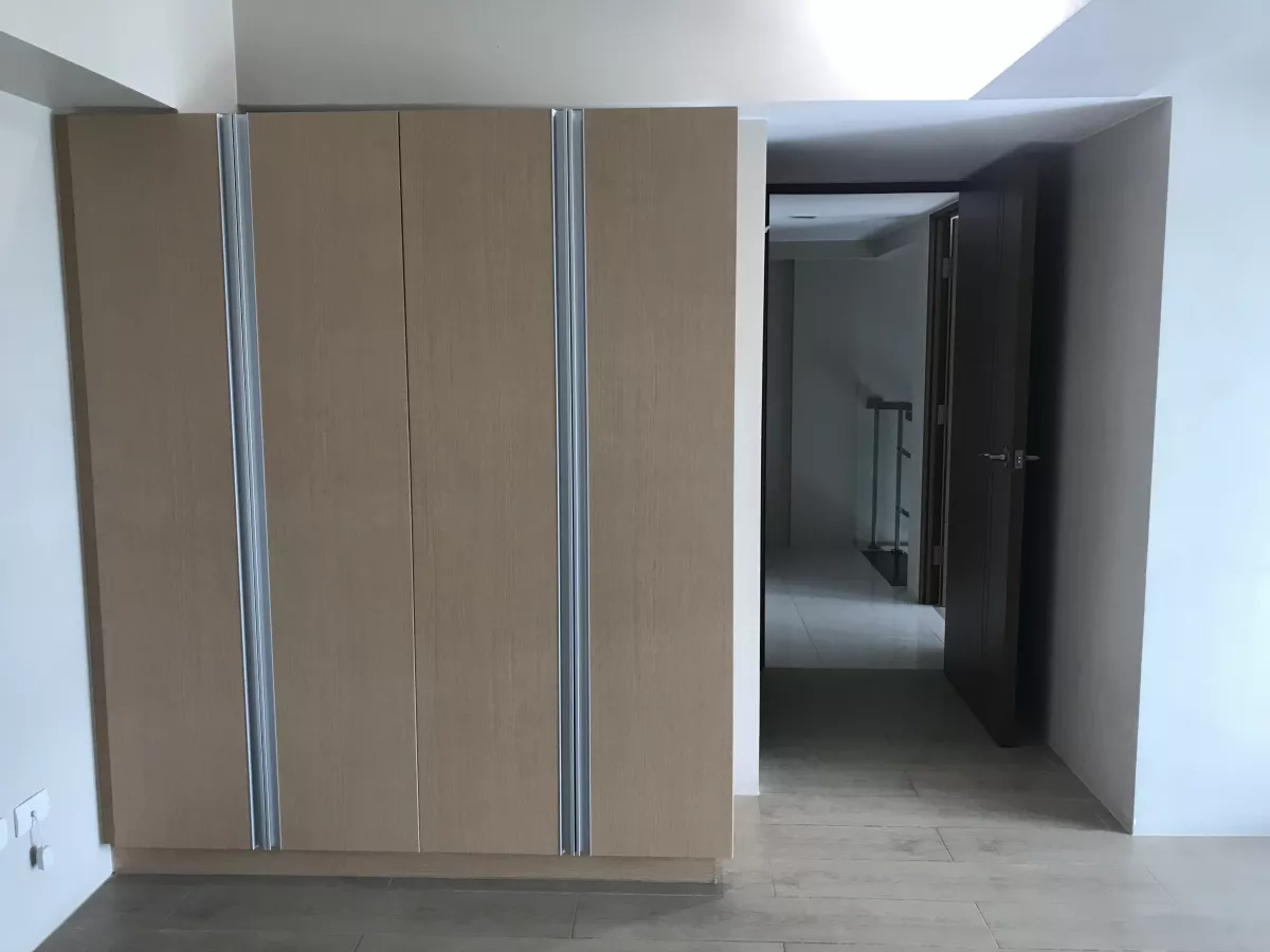 Eastwood - Spacious 2 Bedroom Condo w/ parking for Rent at Quezon City10