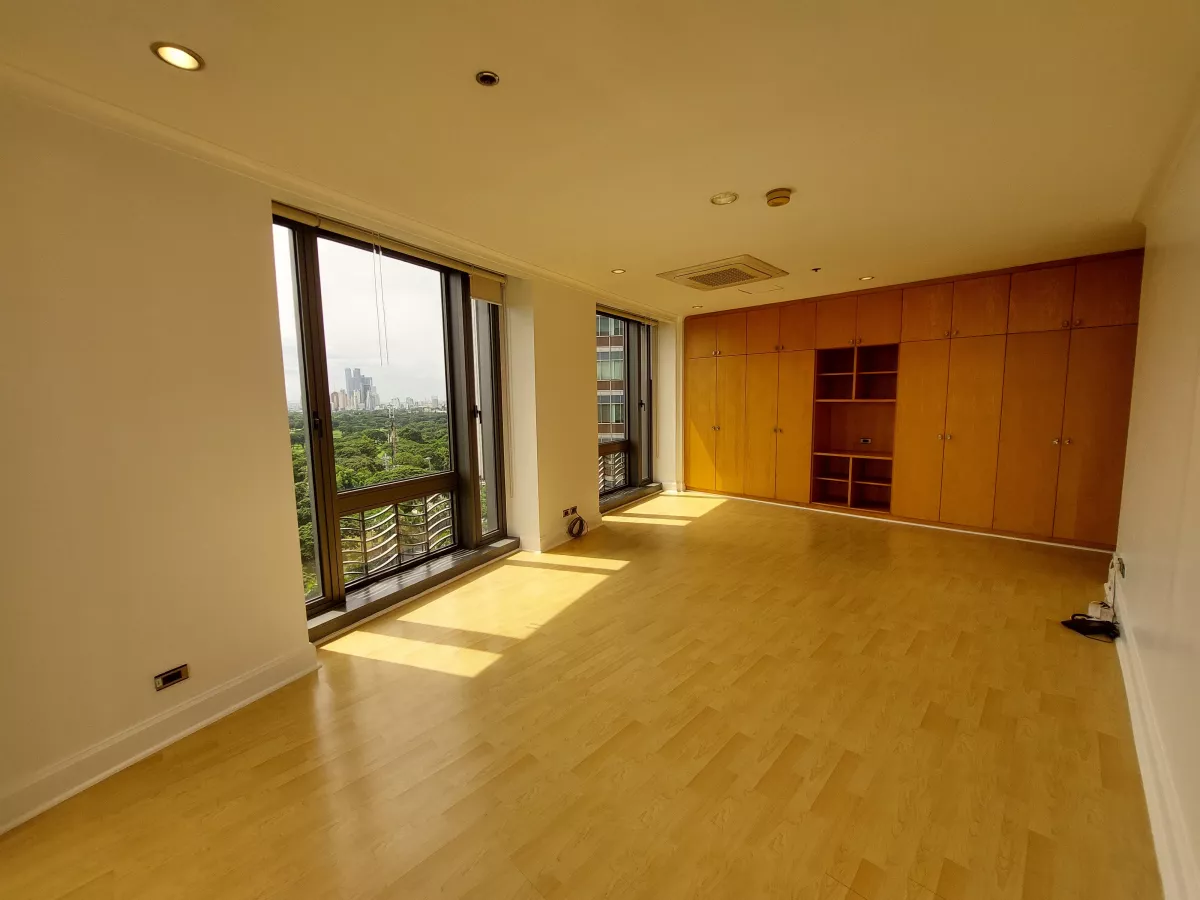 "3 Bedroom Essensa unit, BGC, Taguig City"02