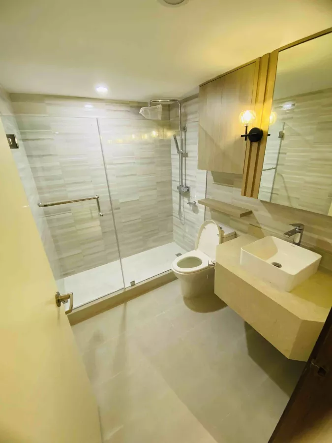 "Chic 2 Bedroom unit For Lease at Century Park, Legaspi Village, Makati City"06