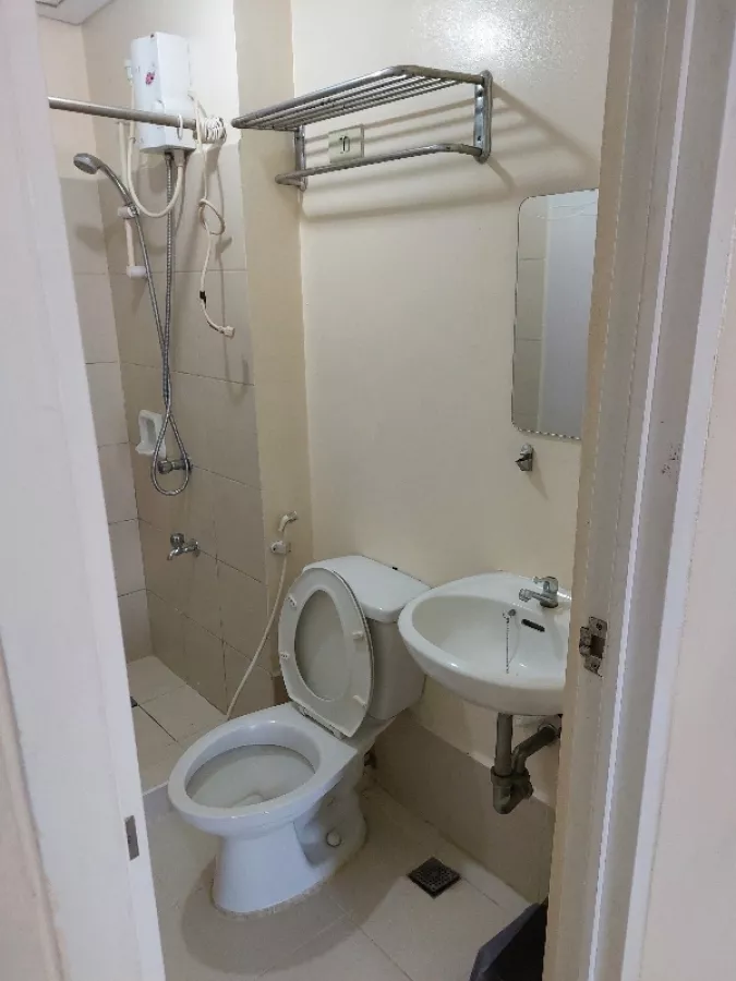 "Semi Furnished Studio unit for rent at Avida Towers Sucat, Parañaque City"05