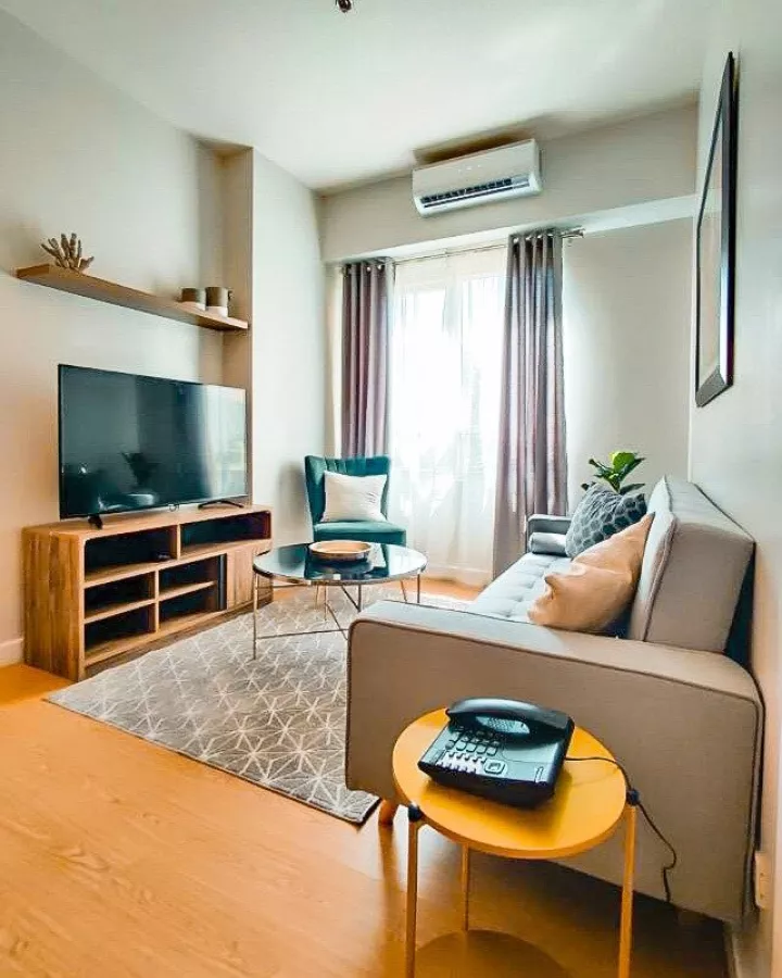 "The Grove at Rockwell, 1 Bedroom Unit with Parking for Rent, Pasig City"02