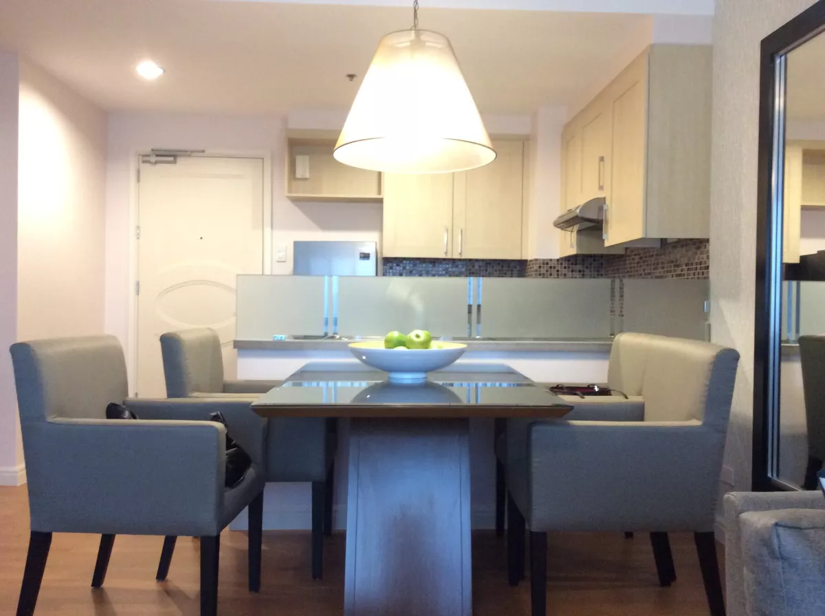 "One Rockwell West, 1 Bedroom Unit with Parking For Rent, Makati City"06