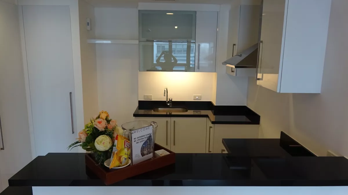 "For Lease: 1 Bedroom in One Serendra West Tower BGC, Taguig City"03