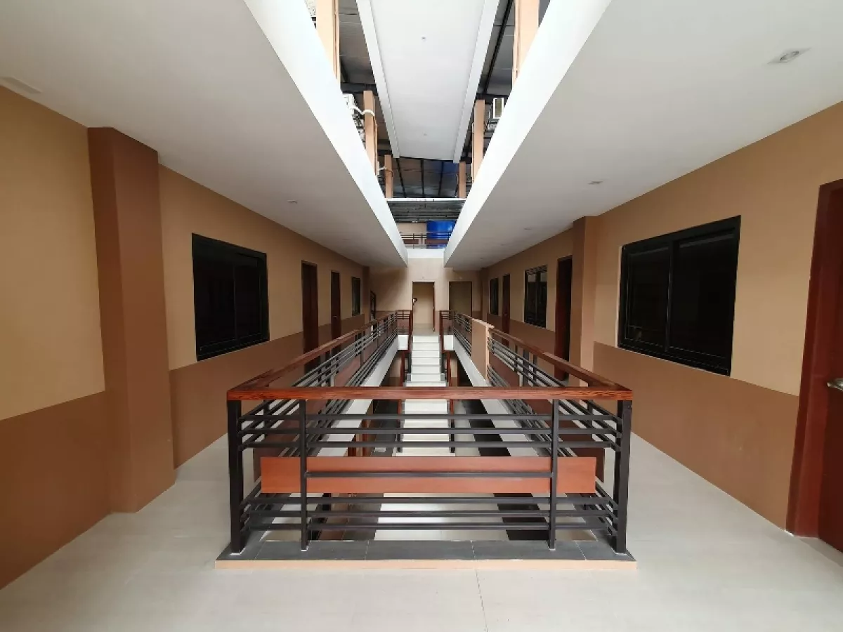 Diamond Residences FOR RENT Studio semi-furnished03