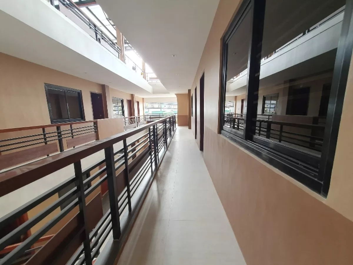 Diamond Residences FOR RENT Studio semi-furnished04
