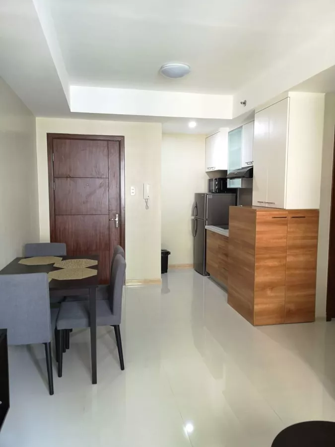 2 Bedrooms Fully Furnished Condominium for Rent facing BGC in Mandaluyong03