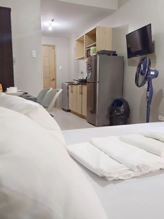 "Studio Condo unit For Rent at Vista Taft, Manila City, Metro Manila"08