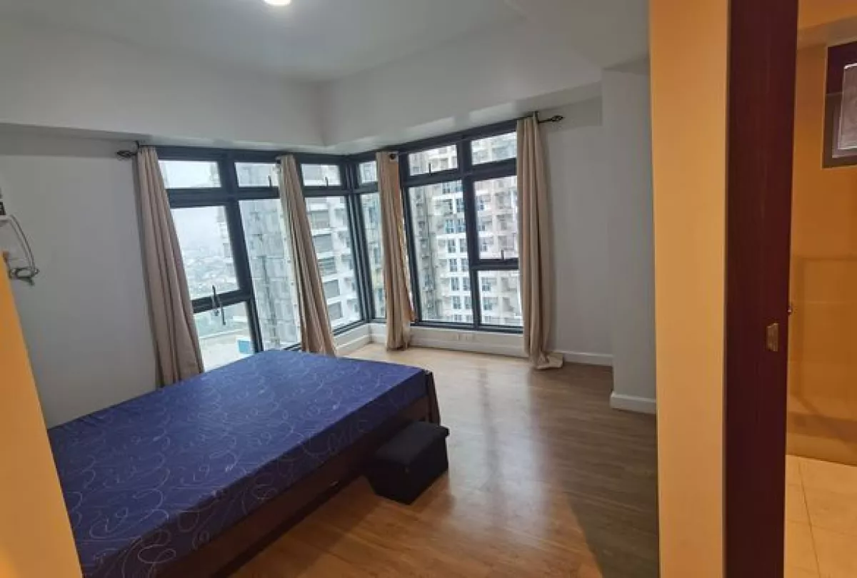 2 Bedroom Unit In Solstice At Circuit Makati For Lease02