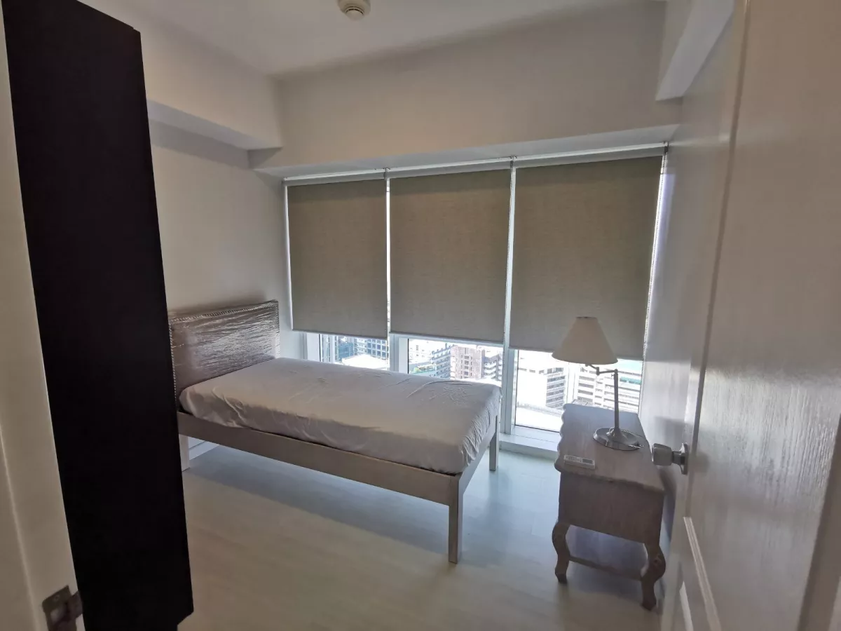 "Nicely Furnished 2 Bedroom Condominium for Rent in Senta, near Greenbelt Makati"04