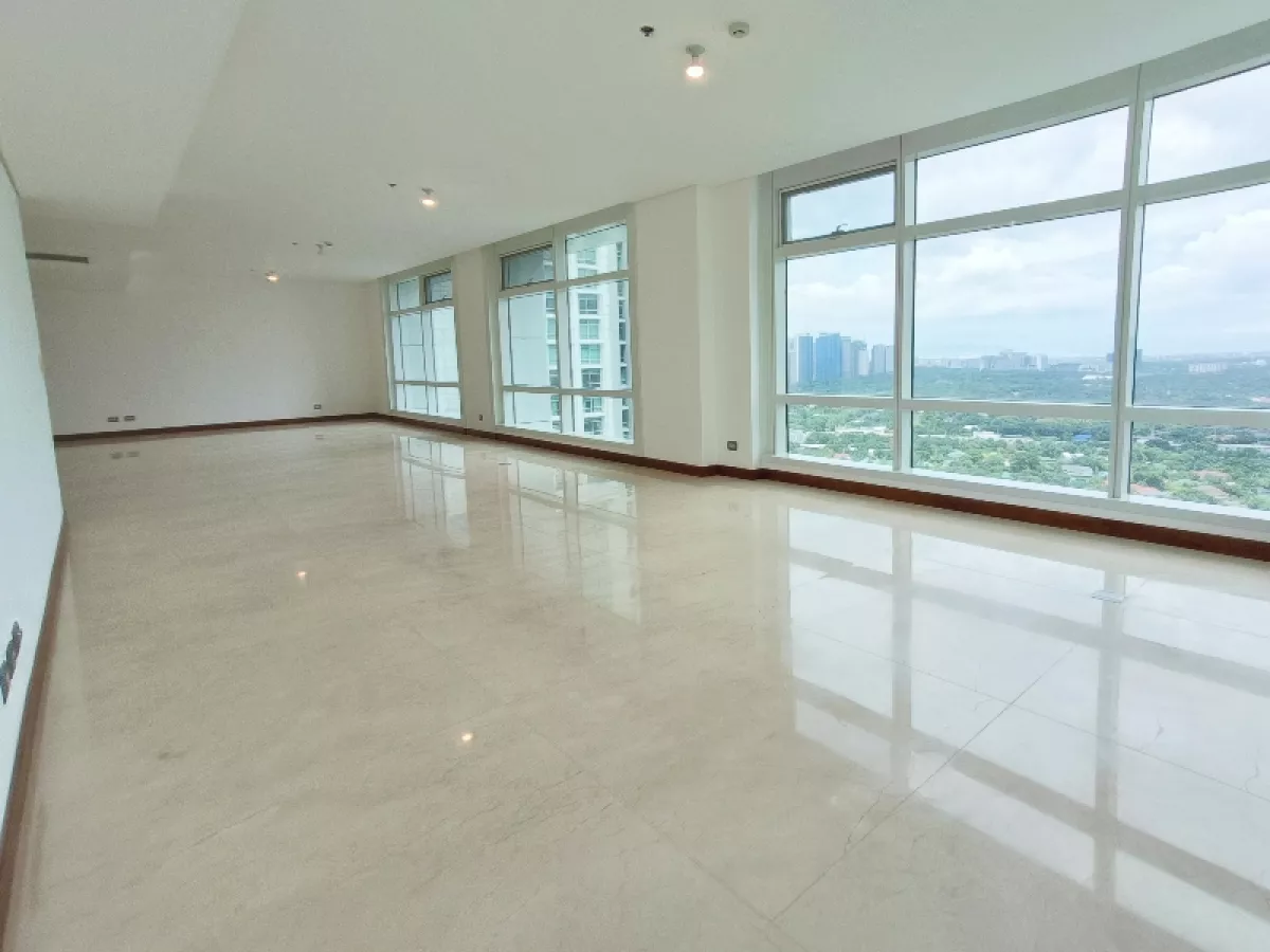 "FOR LEASE: 3BR unit at Two Roxas Triangle, Makati City"02