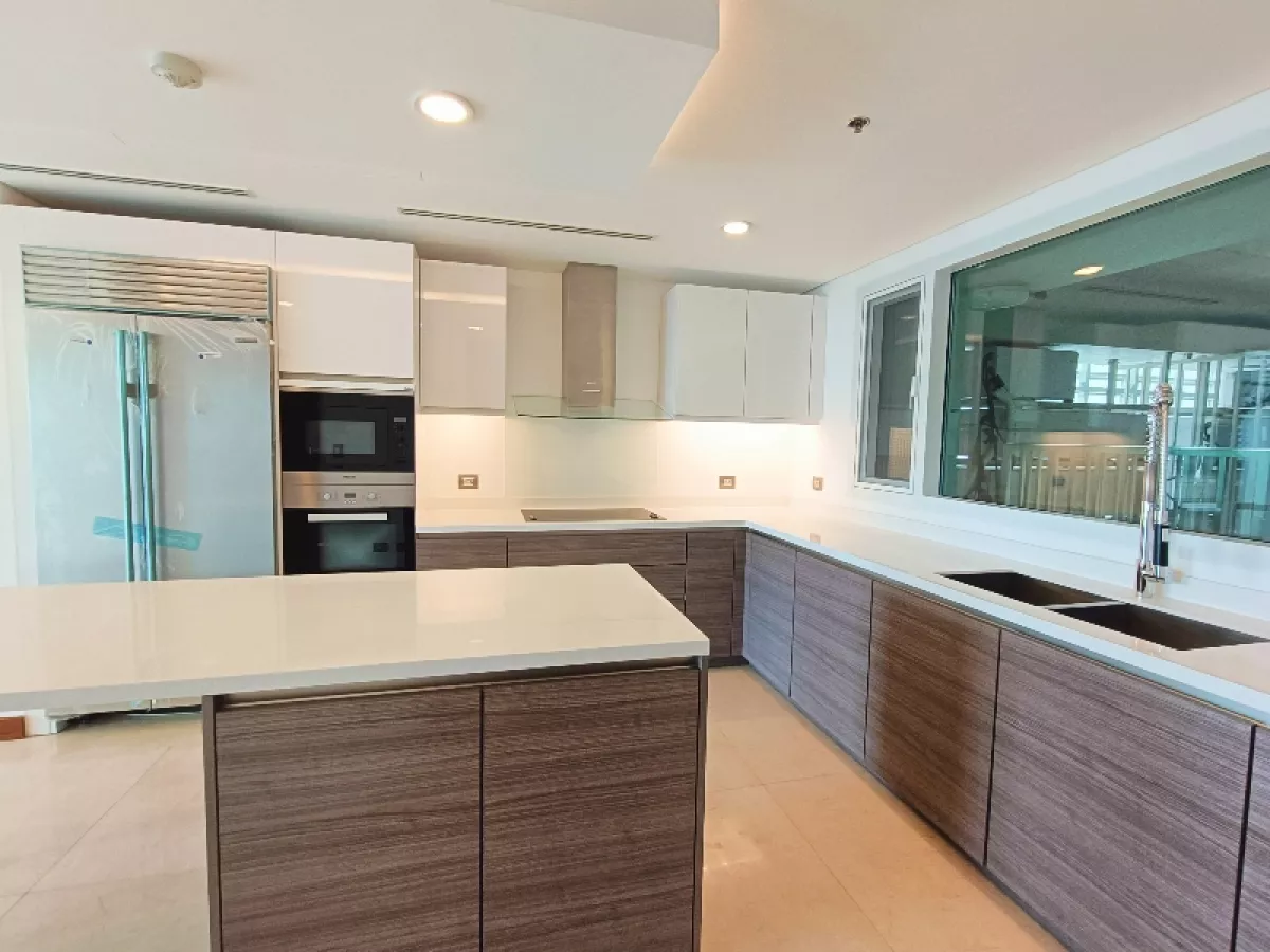 "FOR LEASE: 3BR unit at Two Roxas Triangle, Makati City"09