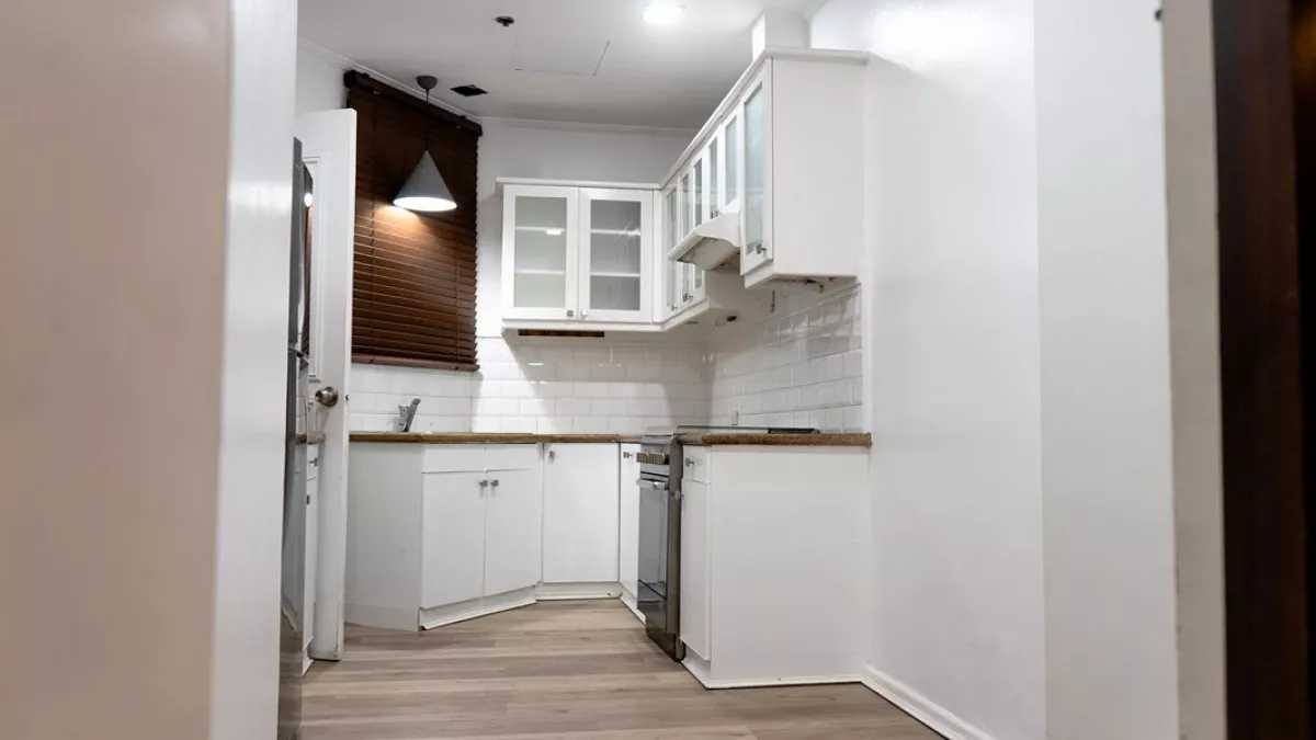 "For Rent 2 bedroom 131 sqm unit in Biltmore Condominium, Legazpi Village, Makati"04