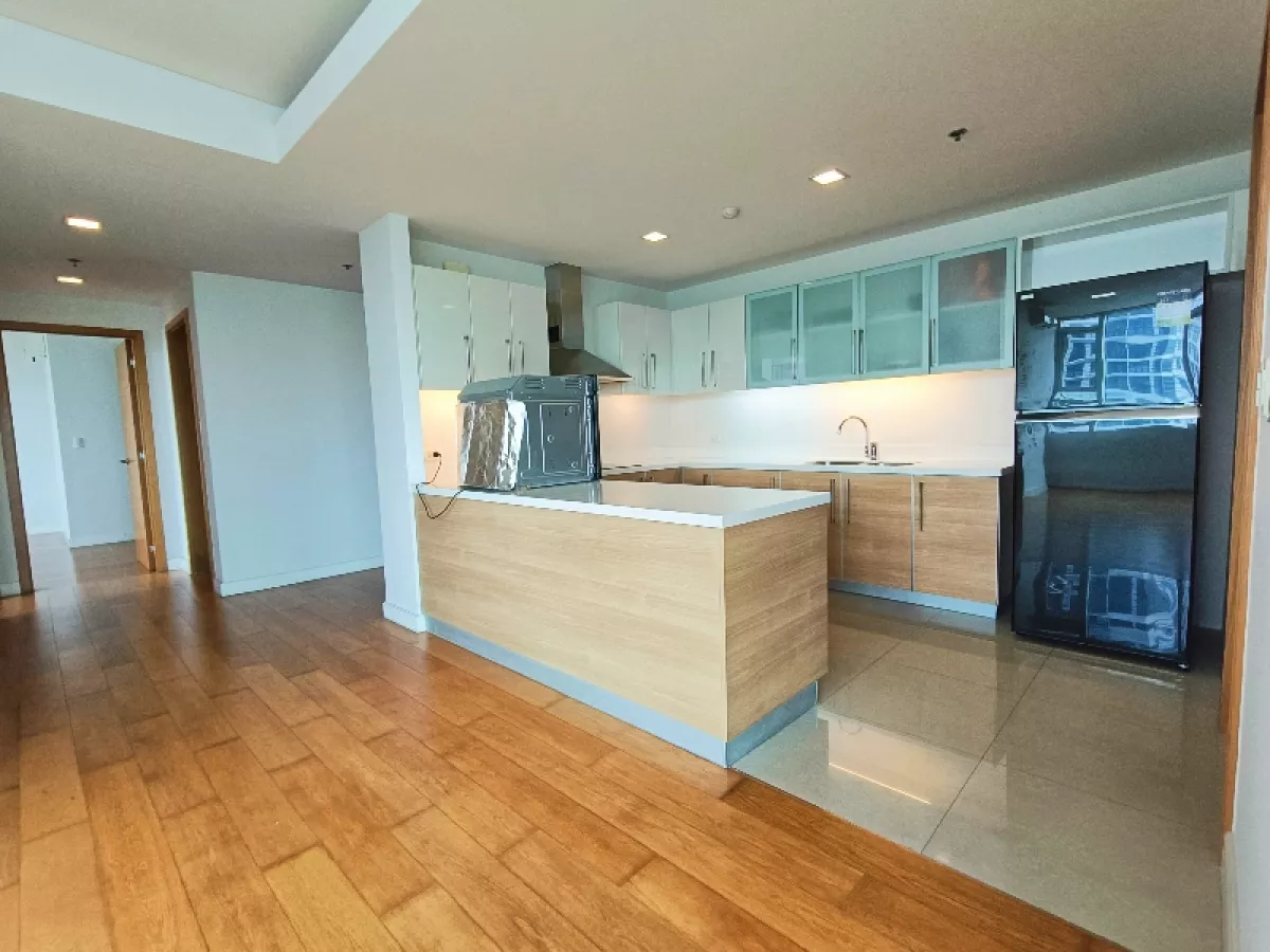 "For Lease: 2 Bedroom unit at Park Terraces, Makati City"04