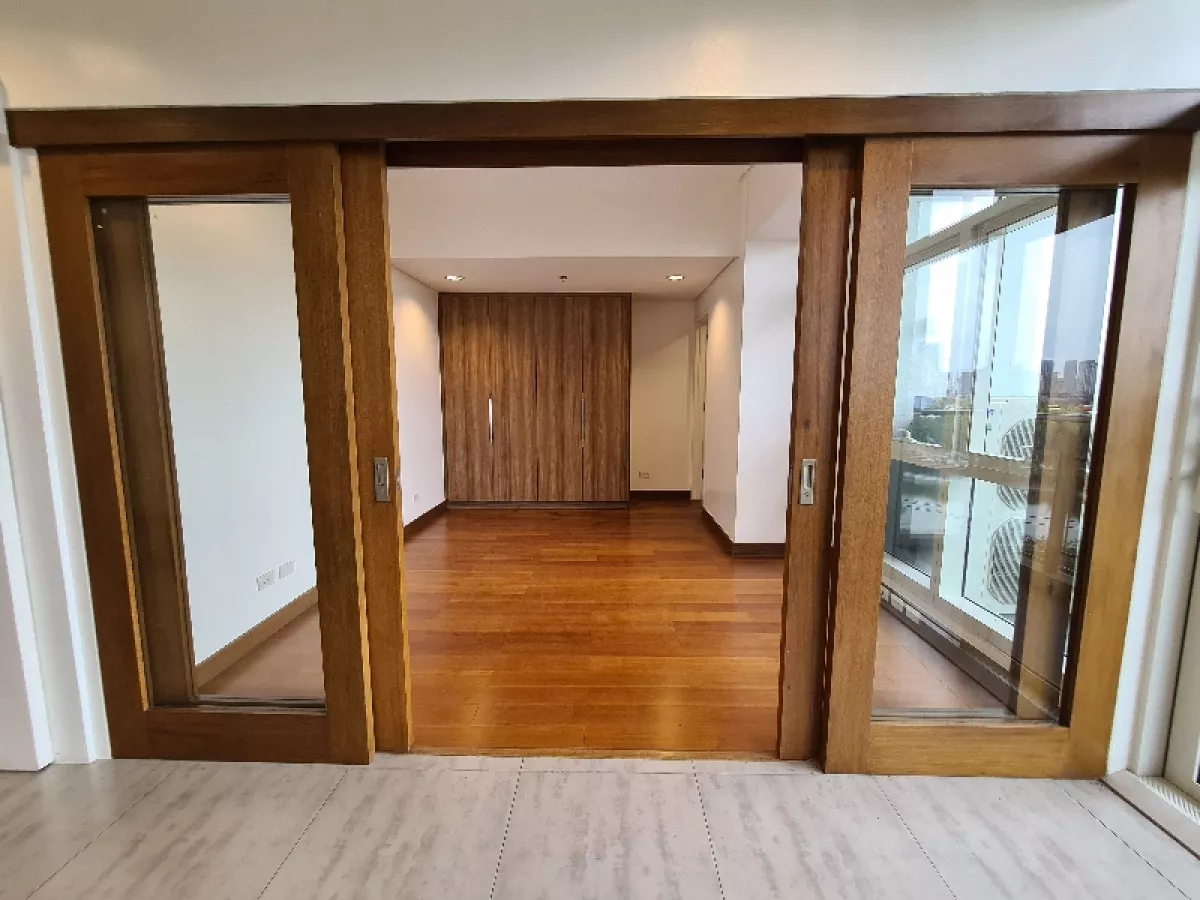 "1 Bedroom Condo unit in Skyvillas, New Manila, Quezon City"05