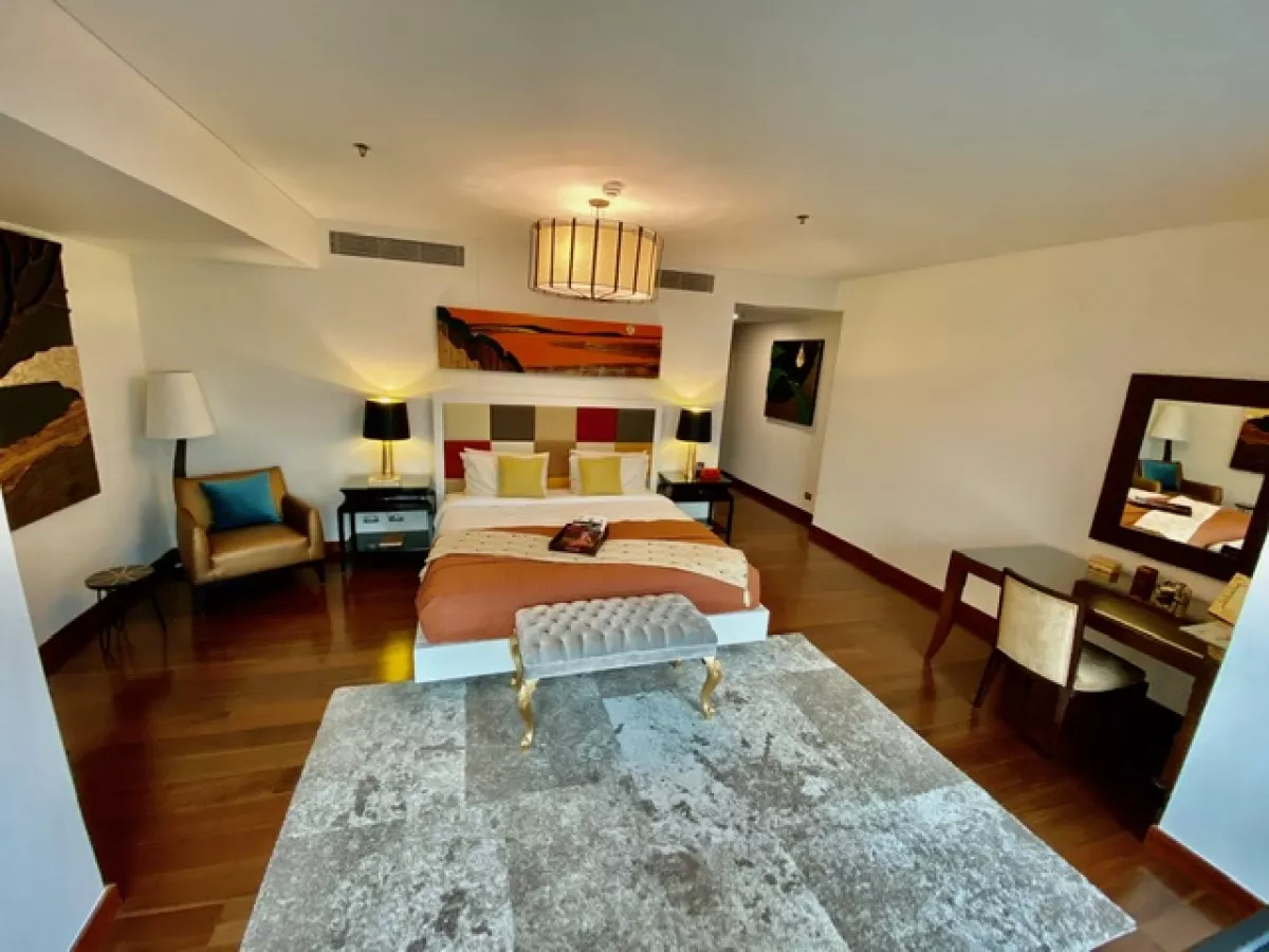 Interiored & Exclusive 3BR Unit For Lease at Two Roxas Triangle in Makati08