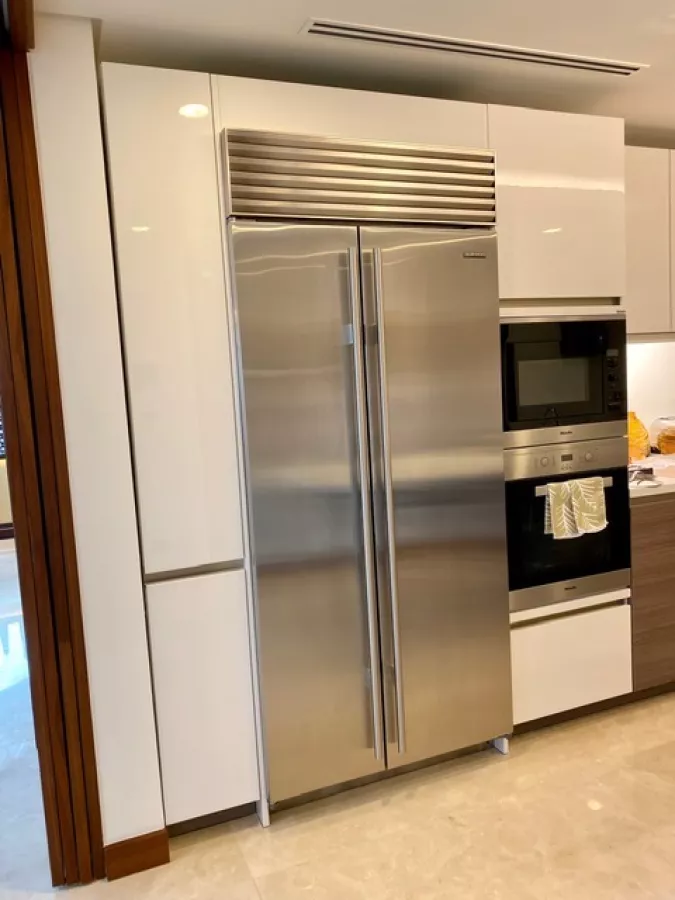 "Rush 3BR Two Roxas Triangle: 304m2, FF, Interiored, 3 Parking, P415,000/mo."03