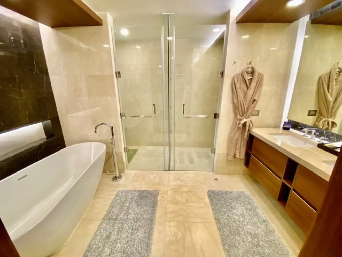 "Rush 3BR Two Roxas Triangle: 304m2, FF, Interiored, 3 Parking, P415,000/mo."08
