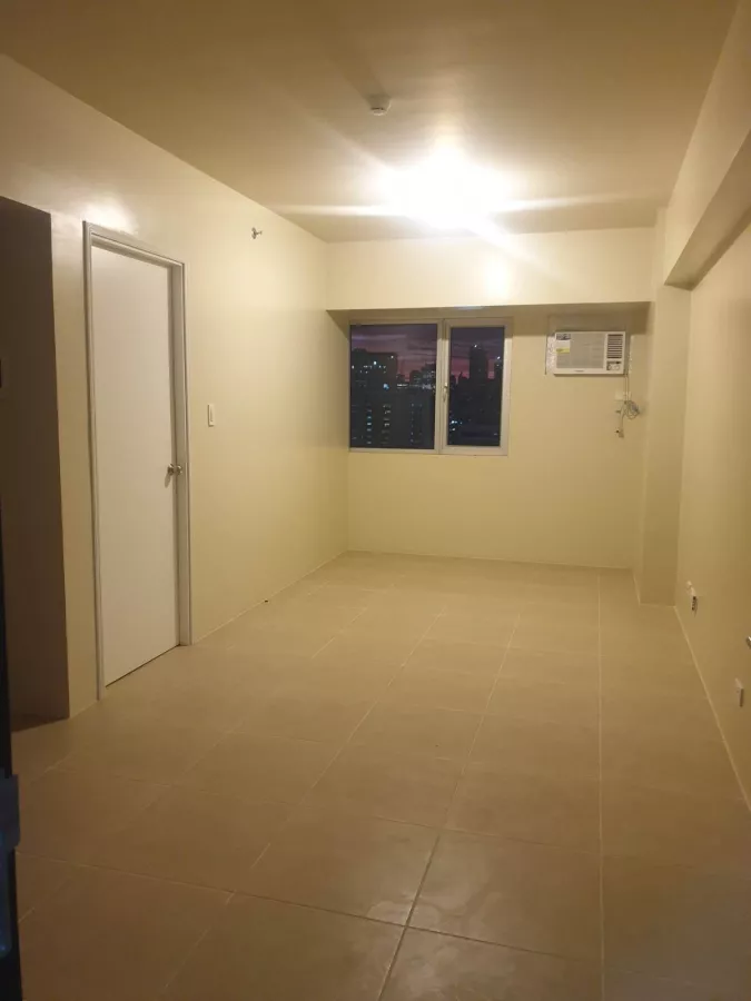 FOR LEASE: 1BR in Avida Towers Turf BGC (with Parking)02