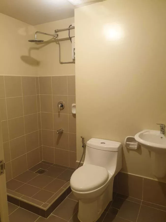 FOR LEASE: 1BR in Avida Towers Turf BGC (with Parking)08