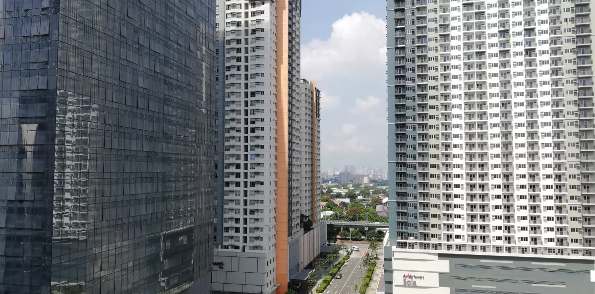1 Bedroom Unit with Balcony at High Park Tower 1 in Quezon City02