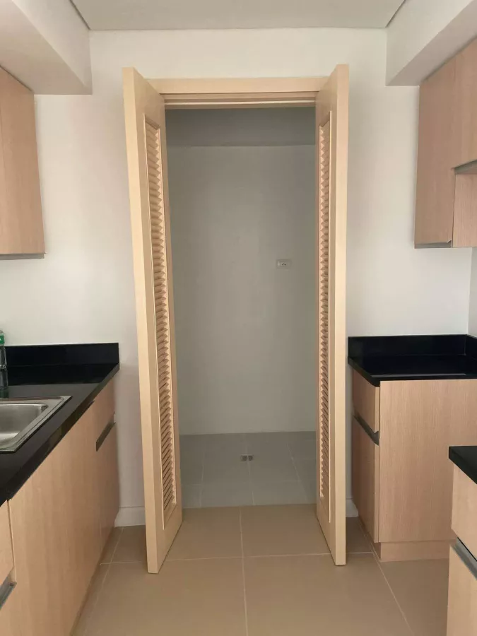 1 Bedroom Unit with Balcony at High Park Tower 1 in Quezon City05