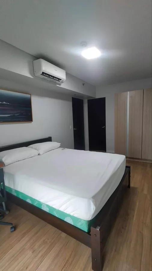 Two Serendra condo for rent 1 bedroom Fully Furnished BGC Condo04