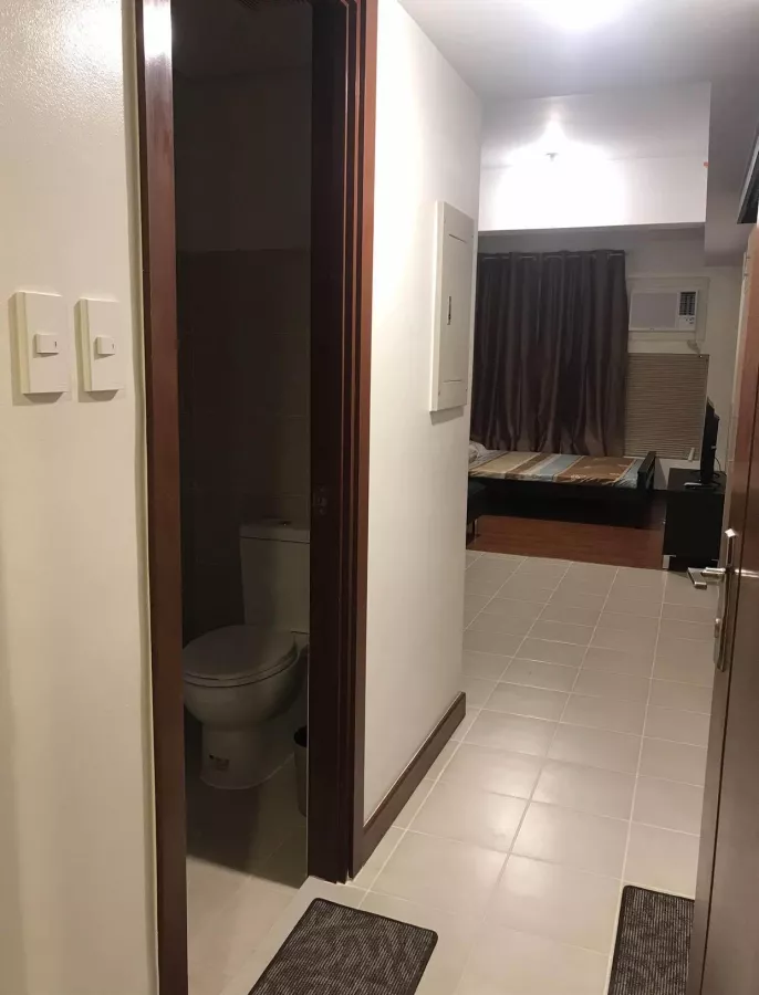 Studio Unit For Rent at Paseo de Roces Makati near Makati Med08