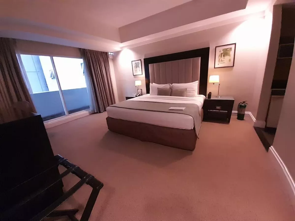 "LEGASPI VILLAGE UNIT FOR LEASE, Somerset Millennium"07