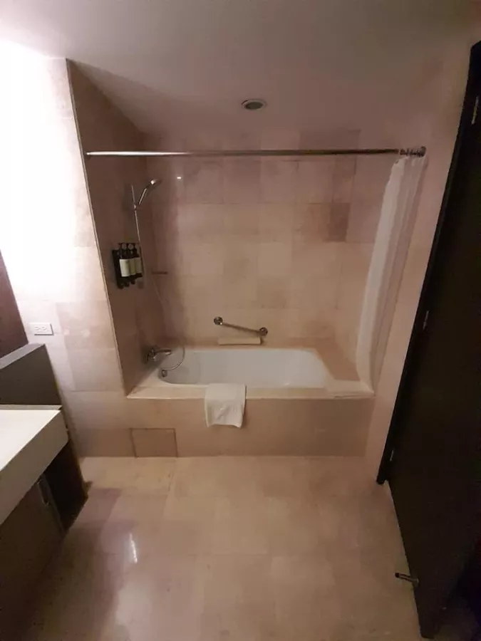 "LEGASPI VILLAGE UNIT FOR LEASE, Somerset Millennium"10