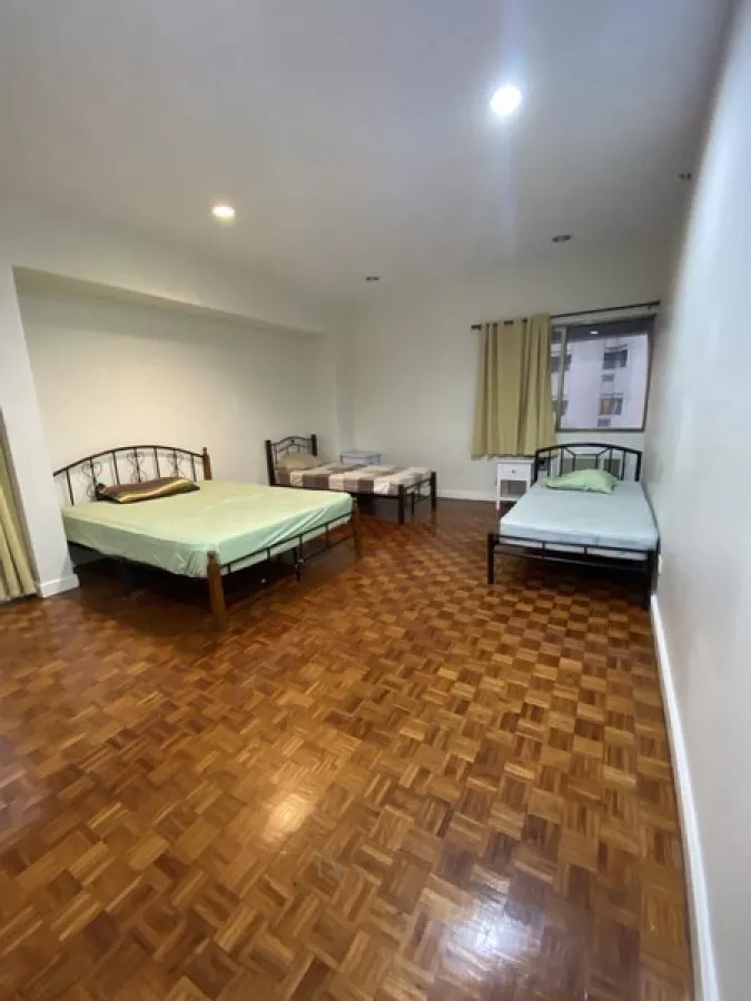 "3 Bedrooms Condo for Lease Spacious at Ayala Avenue, Makati City"06