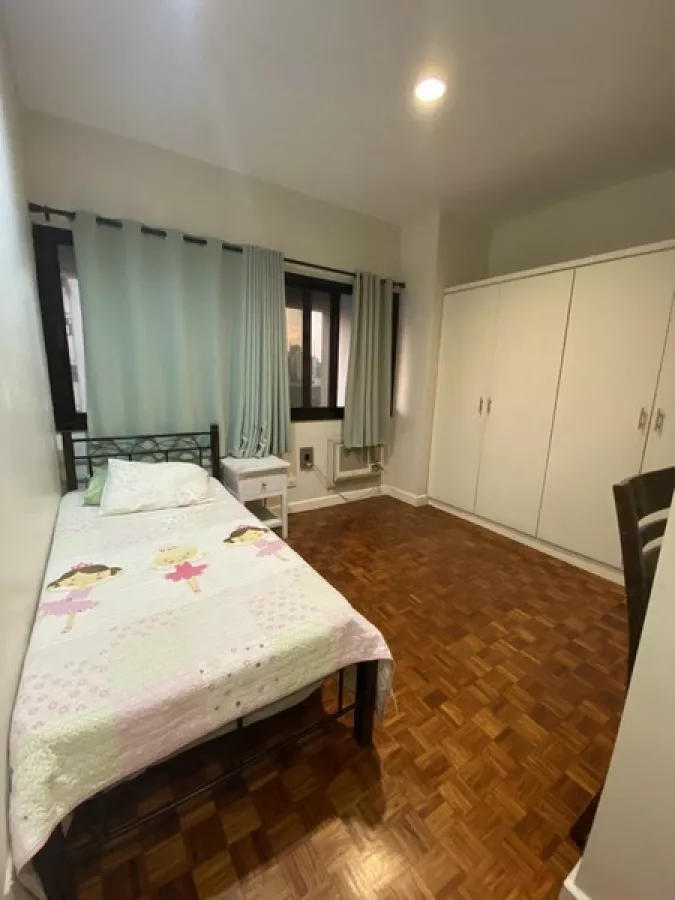 "3 Bedrooms Condo for Lease Spacious at Ayala Avenue, Makati City"08