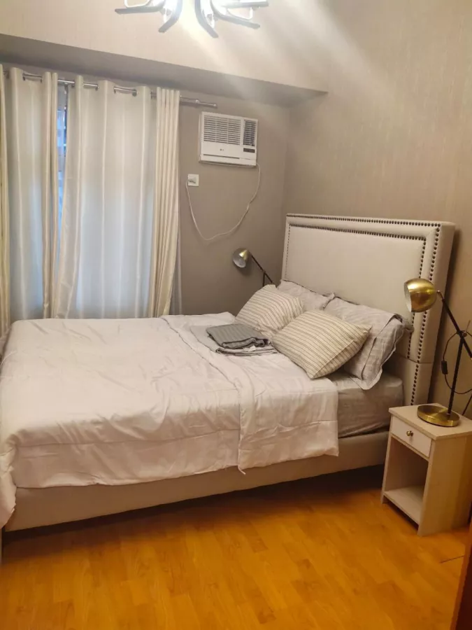 For rent 1 Bedroom Furnished with Balcony at The Trion Towers BGC Taguig03