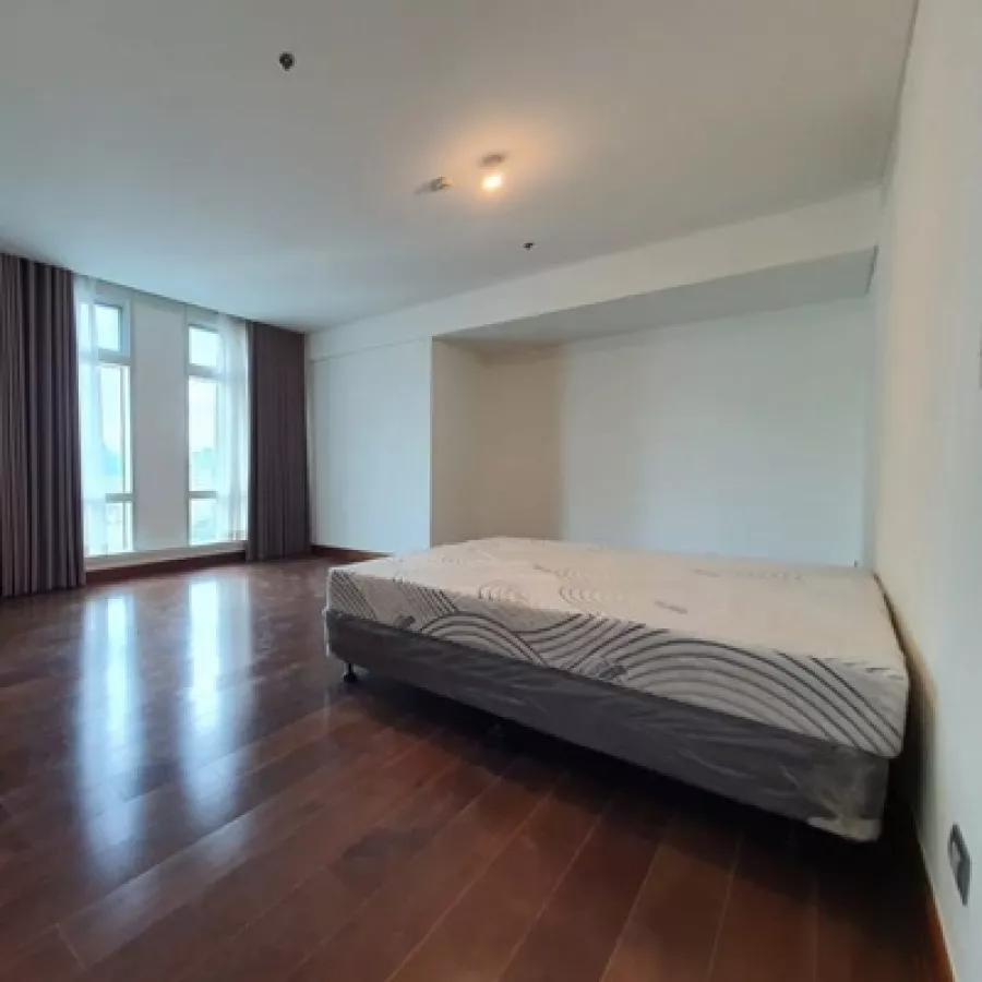 "For Rent 3 Bedroom Unit in Two Roxas Triangle at Urdaneta, Makati"08