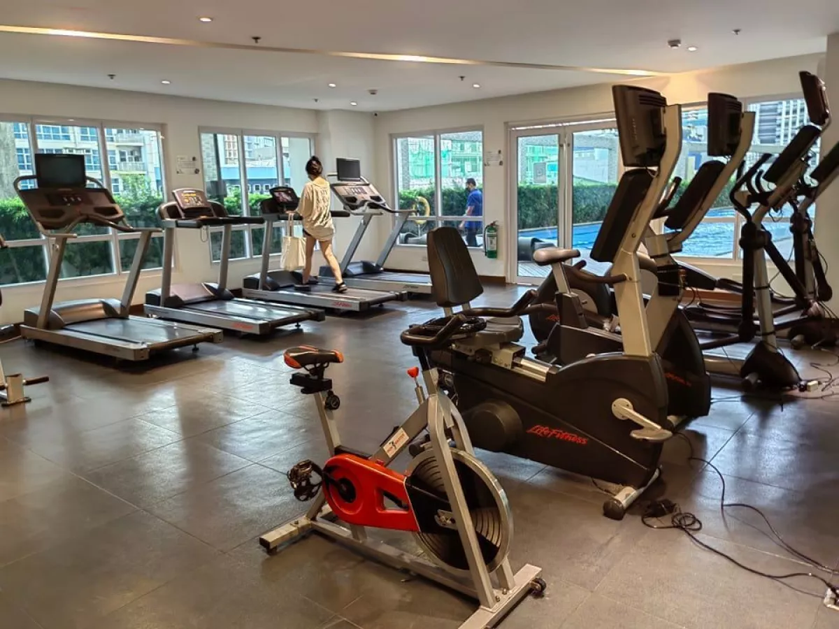 Fully Furnished 1 Bedroom Unit For Rent at The Grand Midori Makati05