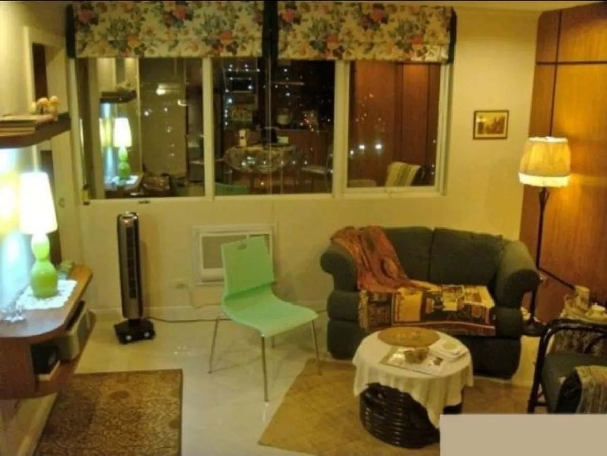 Fully Furnished 1-Bedroom Unit with Carpark for Rent at F1 Hotel in Taguig City02