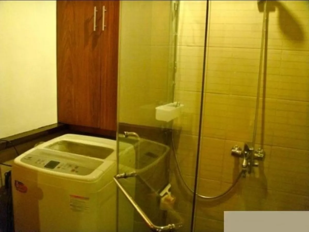 Fully Furnished 1-Bedroom Unit with Carpark for Rent at F1 Hotel in Taguig City06