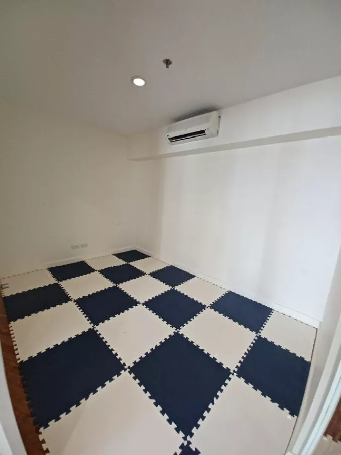 FOR LEASE: 2BR with Den in Joya Rockwell Makati06