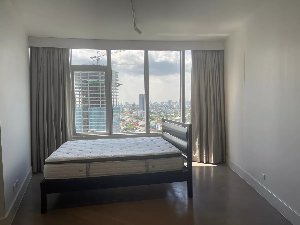 "Kirov, Rockwell: 3BR For Rent, 242 sqm, Semi-Furnished, 2 parking, P240,000/mo."09