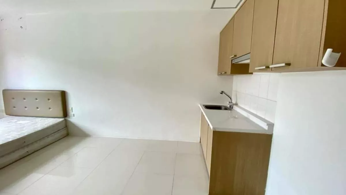 Studio Unit For Rent Located inside Clark!!!06