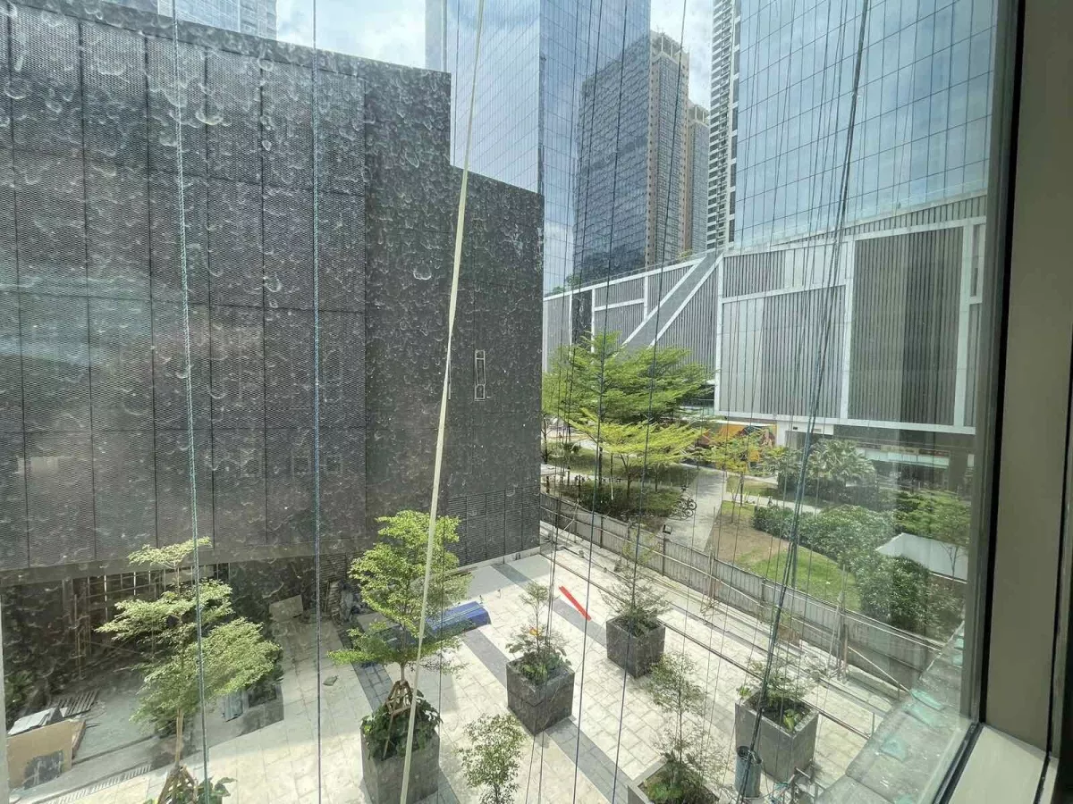 Unfurnished 2BR unit in West Gallery Place07
