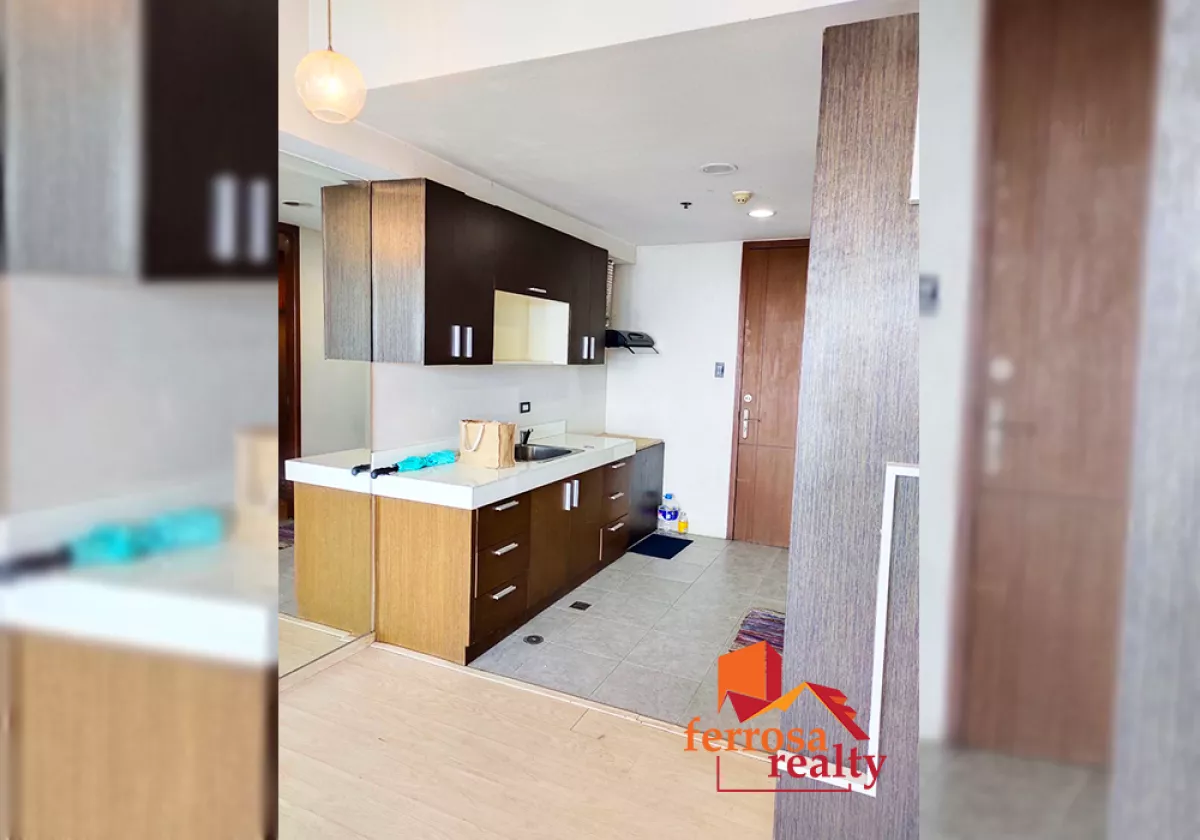 "Studio Unit for Rent in Front of ABS-CBN, Quezon City Walking Distance to MRT"05
