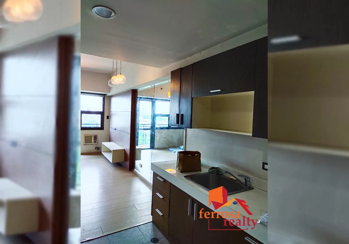 "Studio Unit for Rent in Front of ABS-CBN, Quezon City Walking Distance to MRT"06