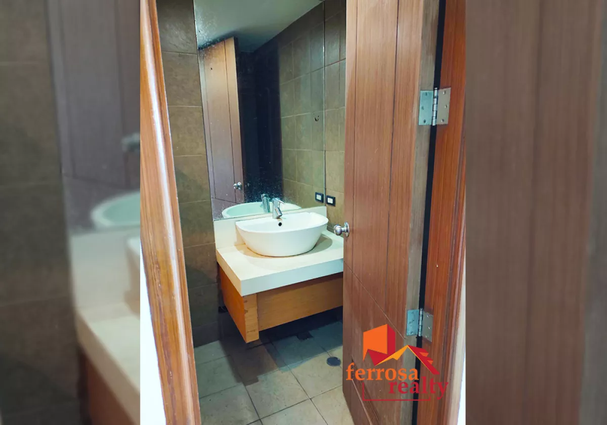"Studio Unit for Rent in Front of ABS-CBN, Quezon City Walking Distance to MRT"10