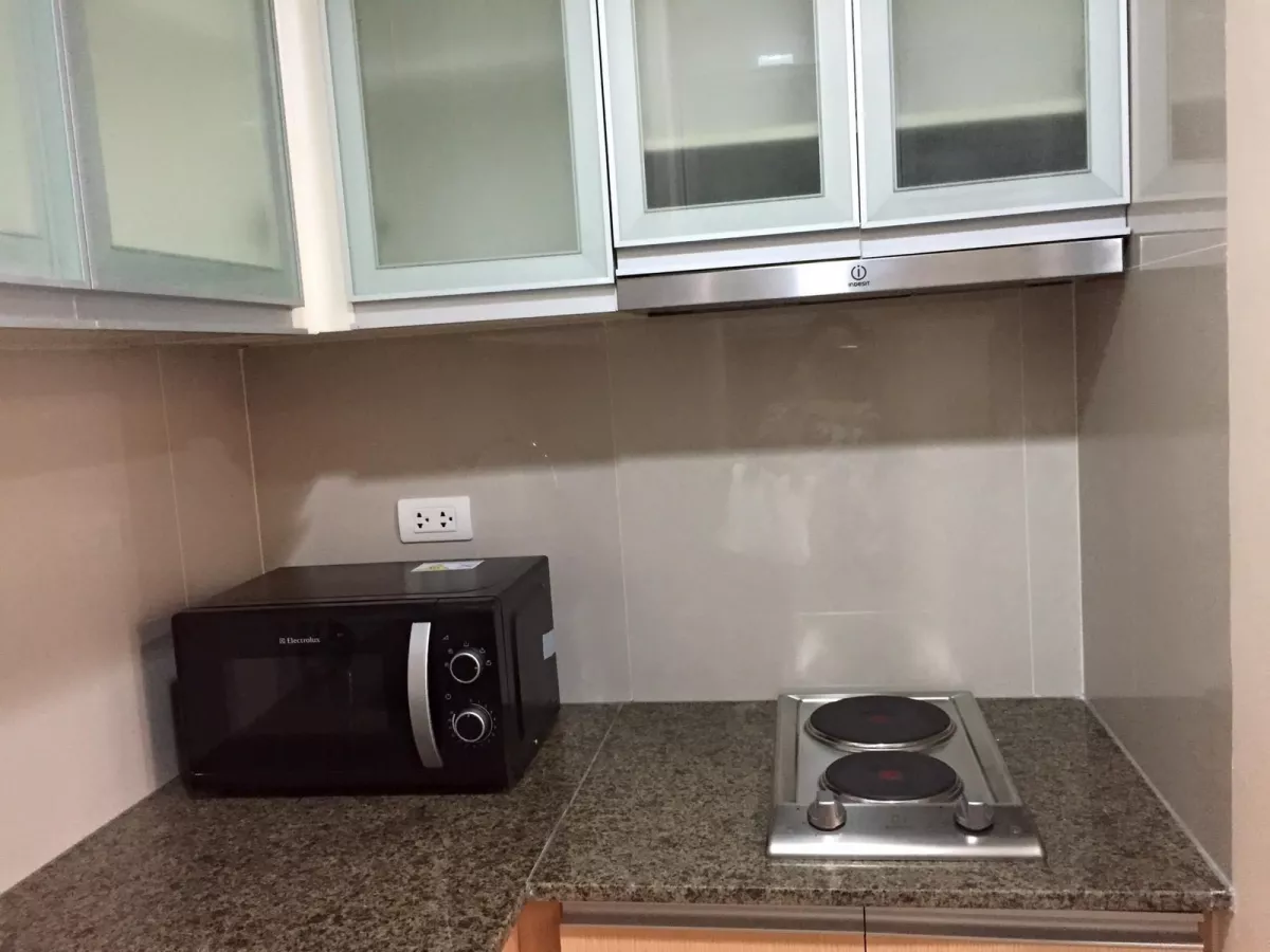 1 Bedroom Unit in Two Central Makati For Lease03