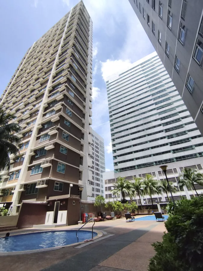 "For Rent 2 Spacious Bedroom, Loft type, Pioneer Mandaluyong City"04